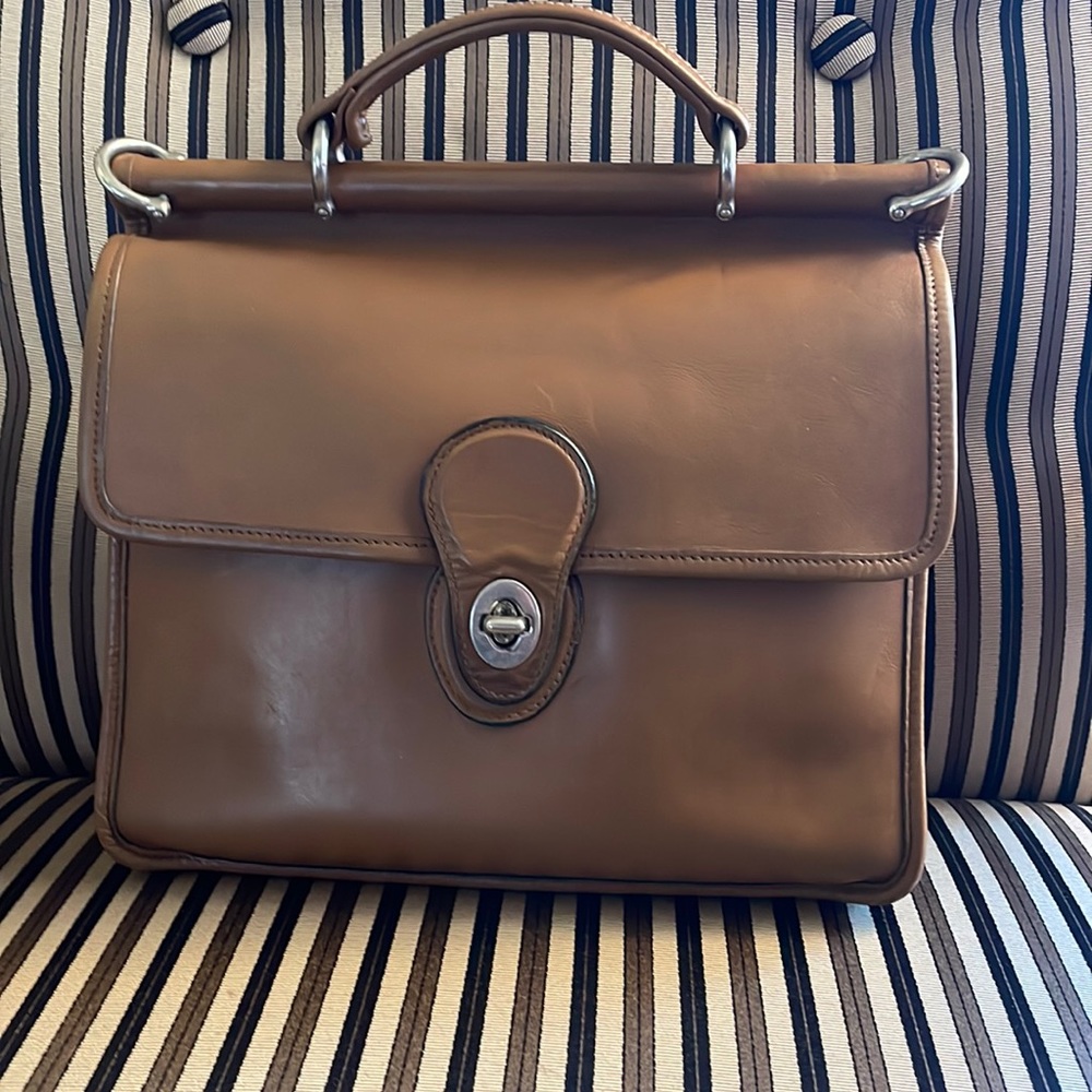 Vintage Y2K Coach Willis Camel with Nickel Hardware 9927 - Picture 2 of 16